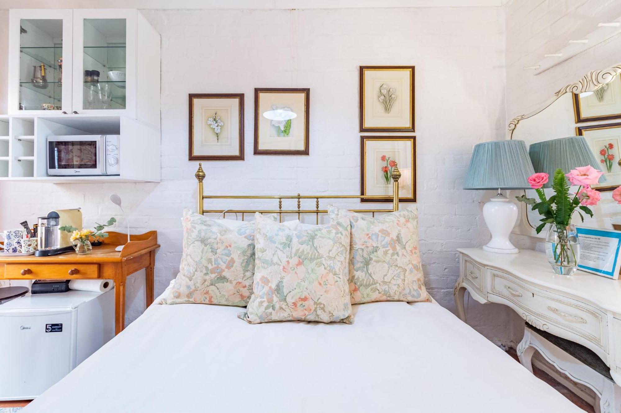 Kings And Kent Hotel Cape Town Exterior photo